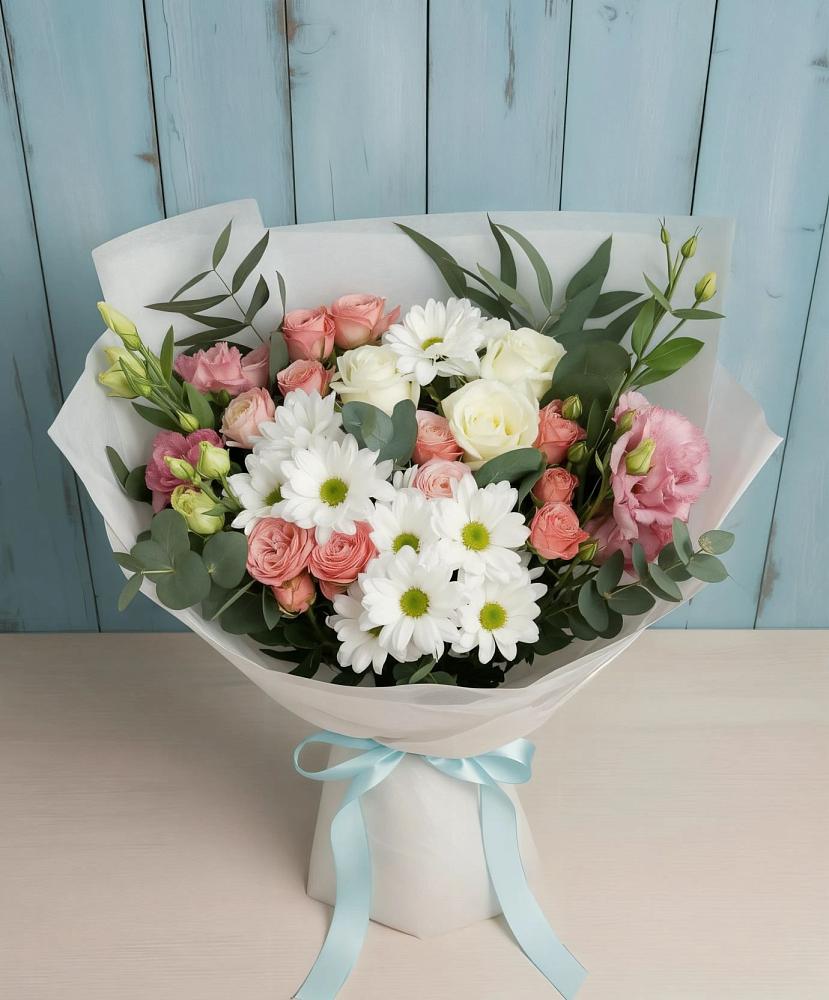 Букет цветов из: Розы, Лизиантусы и Хризантемы в Локомотивный