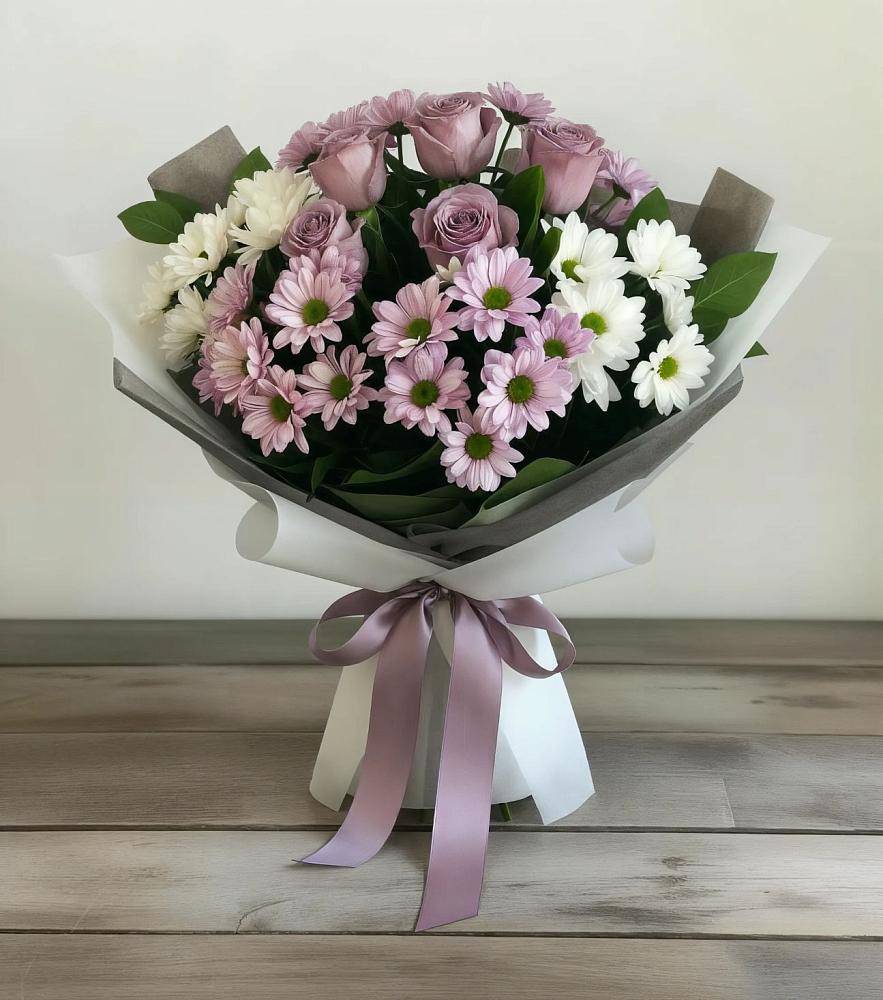 Букет цветов из: Хризантемы и Розы в Локомотивный