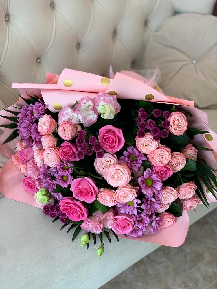 Букет цветов из: Хризантемы, Розы и Лизиантусы в Локомотивный