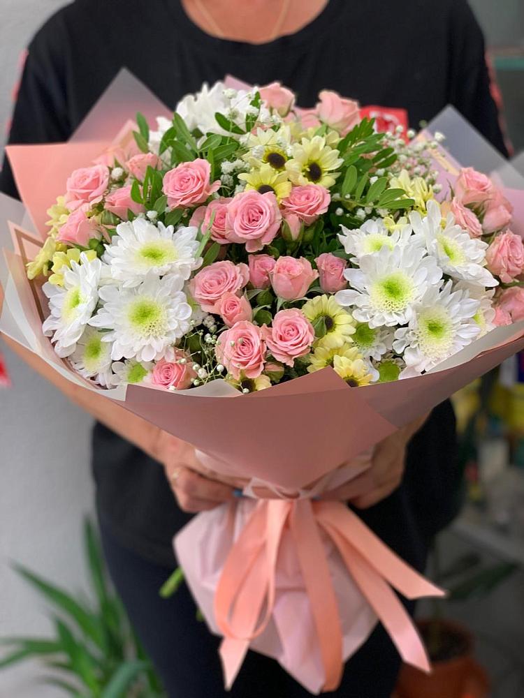 Букет цветов из: Розы и Хризантемы в Локомотивный