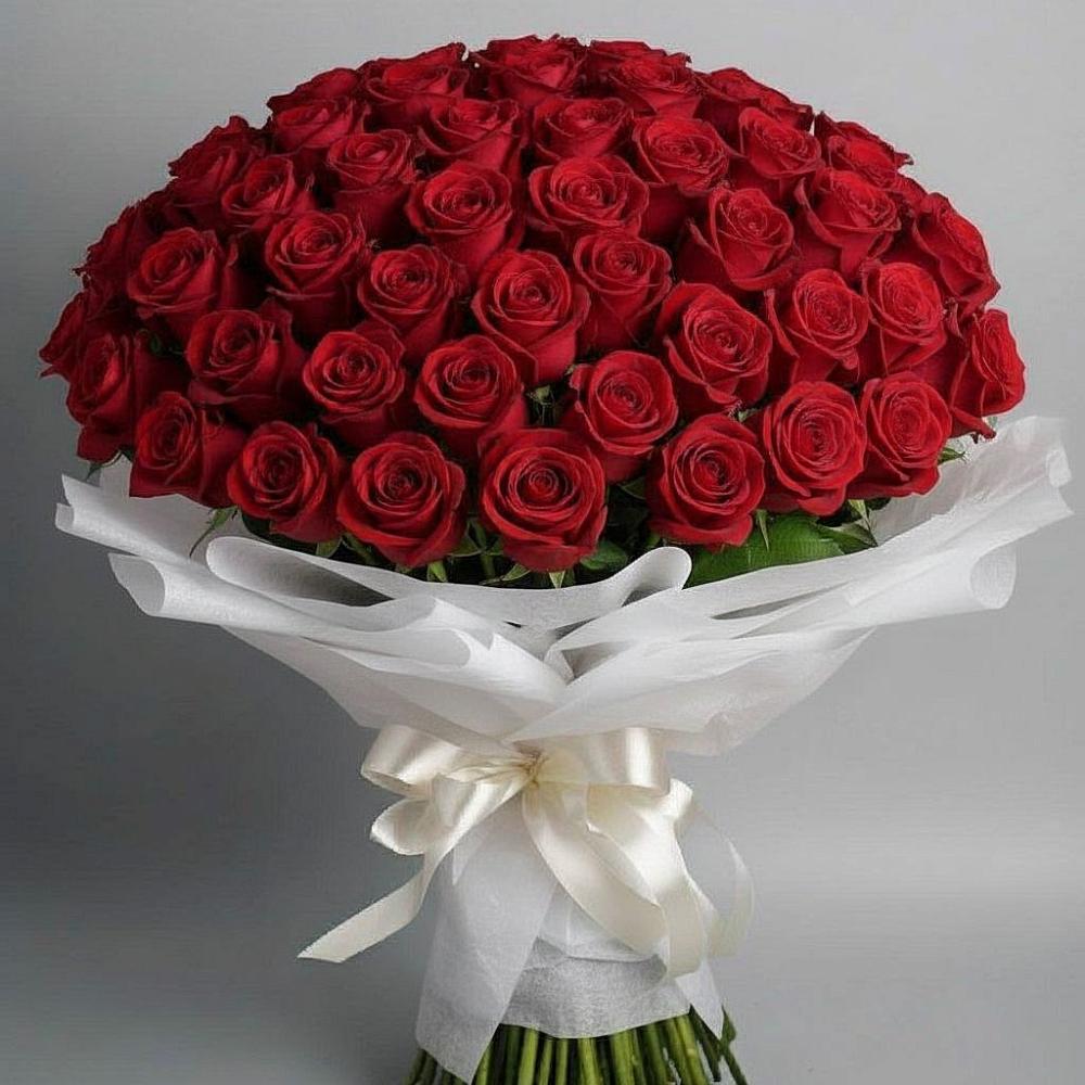 Букет 101 Красная роза Блэк Мэджик в Локомотивный