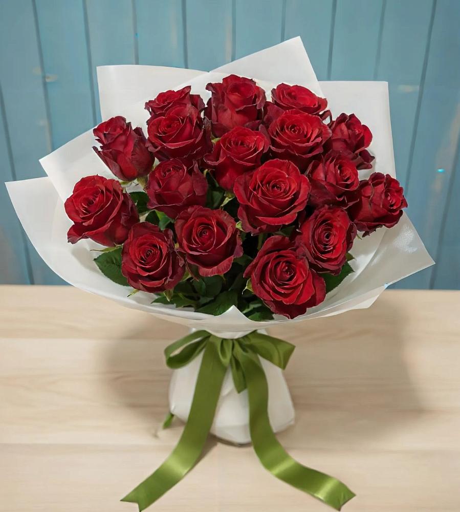 Букет Красные розы в Локомотивный