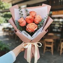 Букет цветов из:  Розы в Локомотивный