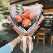 Букет цветов из:  Розы в Локомотивный