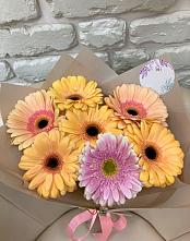 Букет цветов из:  Герберы #REPLACE_PRED# Локомотивный