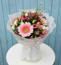 Букет цветов из:  Герберы, Альстромерии и Лизиантусы #REPLACE_PRED# Локомотивный