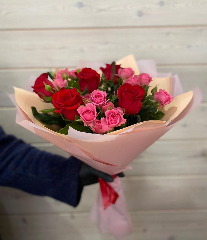 Букет цветов из: Розы в Локомотивный