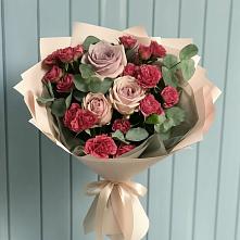 Букет цветов из:  Гвоздики и Розы в Локомотивный
