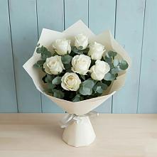 Букет Белые розы в Эвкалипте в Локомотивный