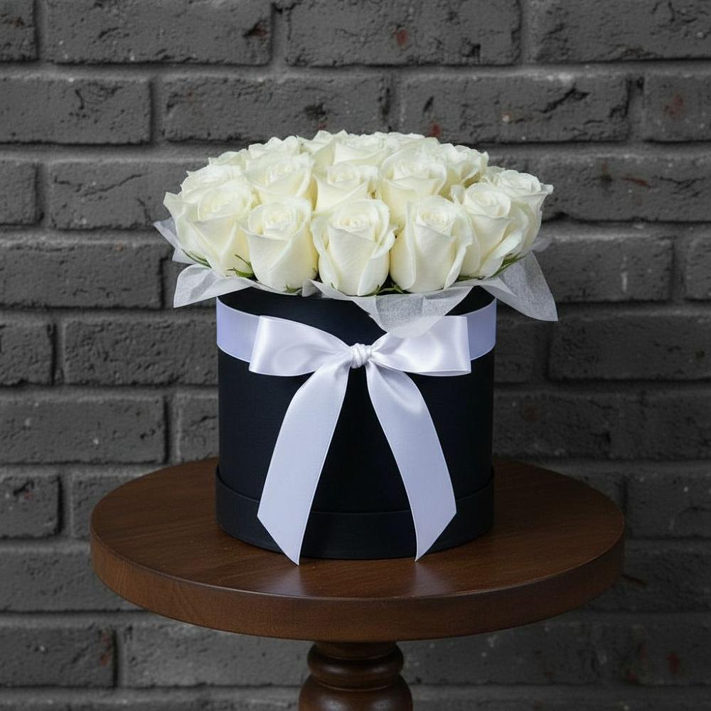 Цветочная композиция из Розы в шляпной коробке в Локомотивный