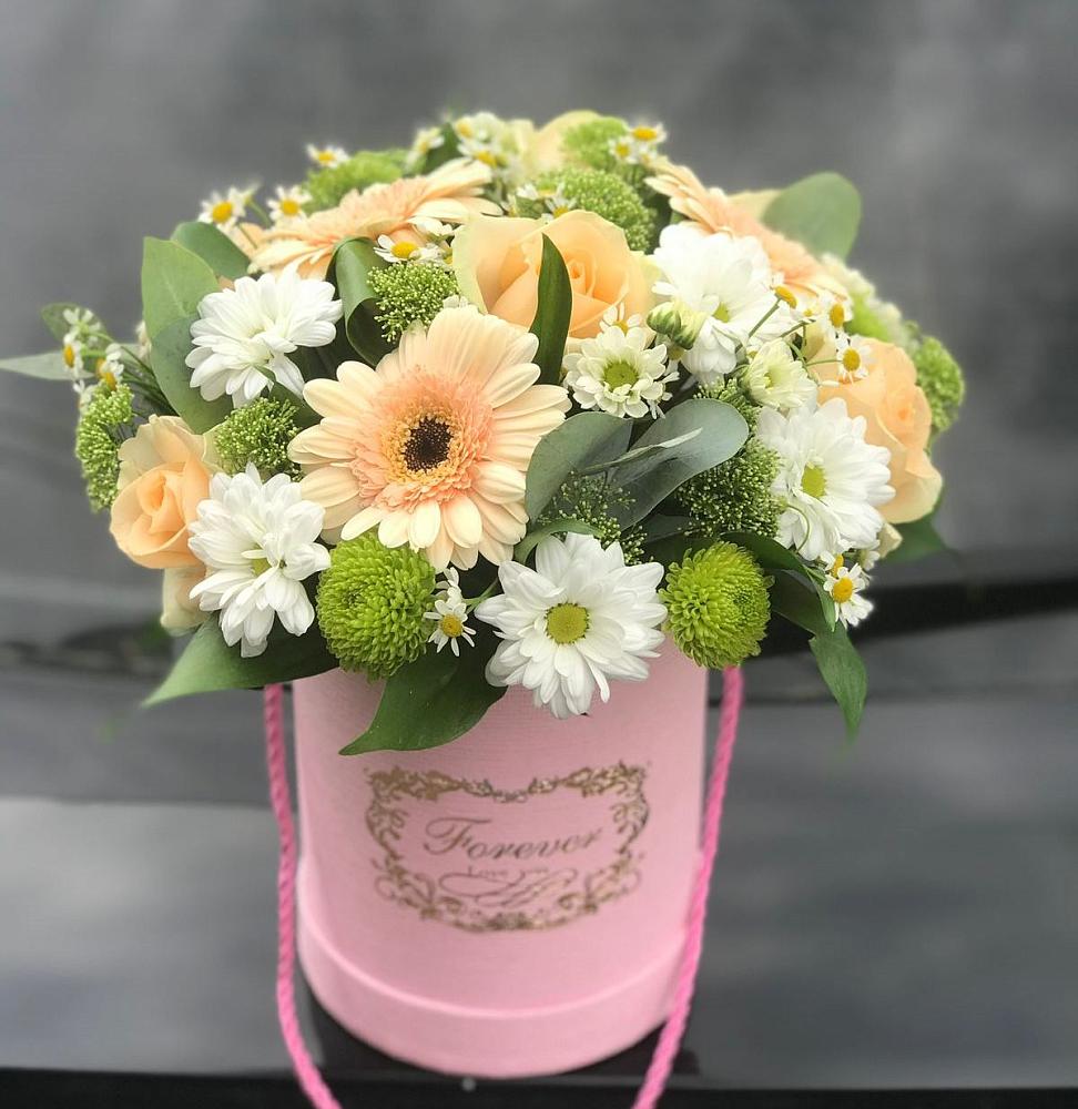 Цветочная композиция из Розы, Герберы и Хризантемы в шляпной коробке в Локомотивный