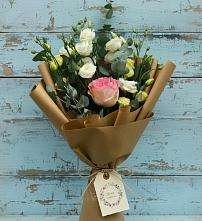 Букет цветов из:  Розы и Лизиантусы #REPLACE_PRED# Локомотивный